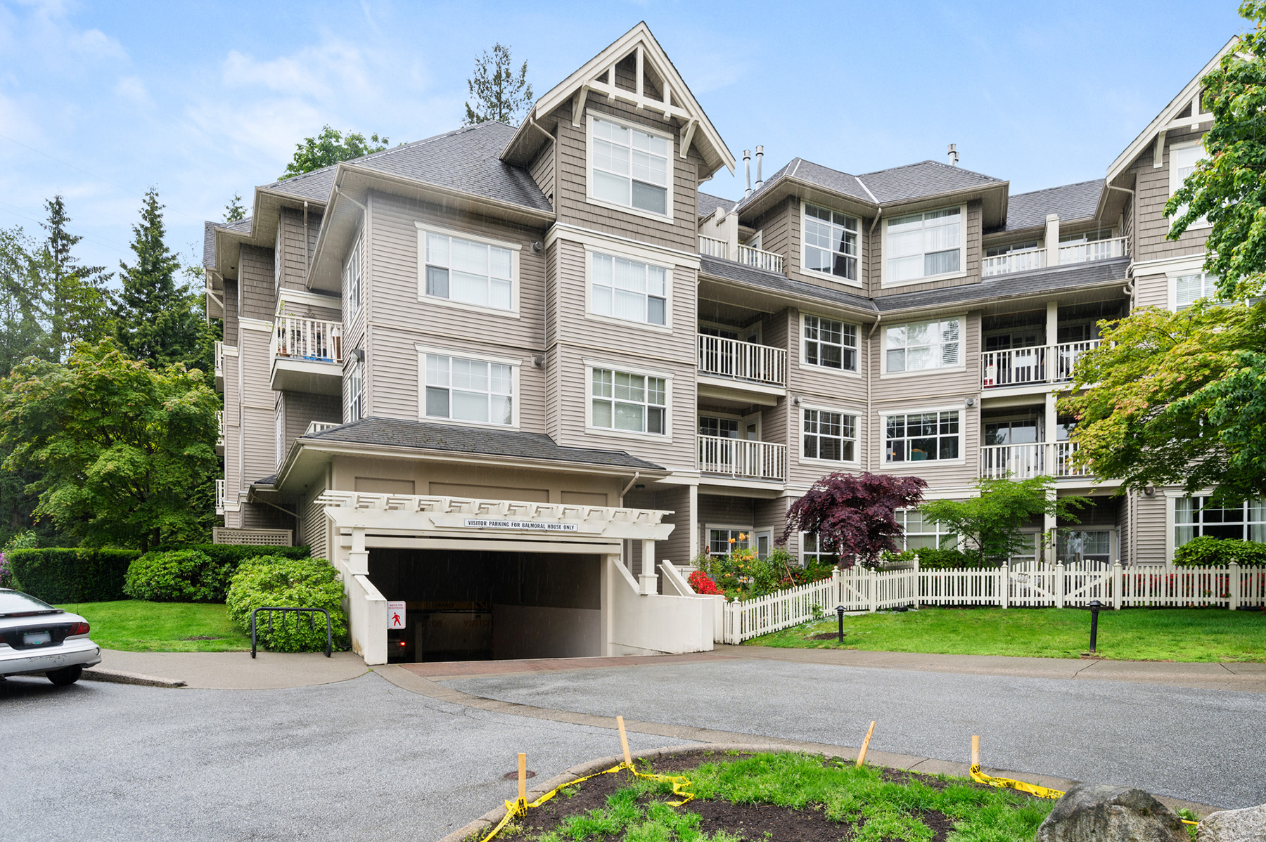 214-960 Lynn Valley Road, North Vancouver, British Columbia