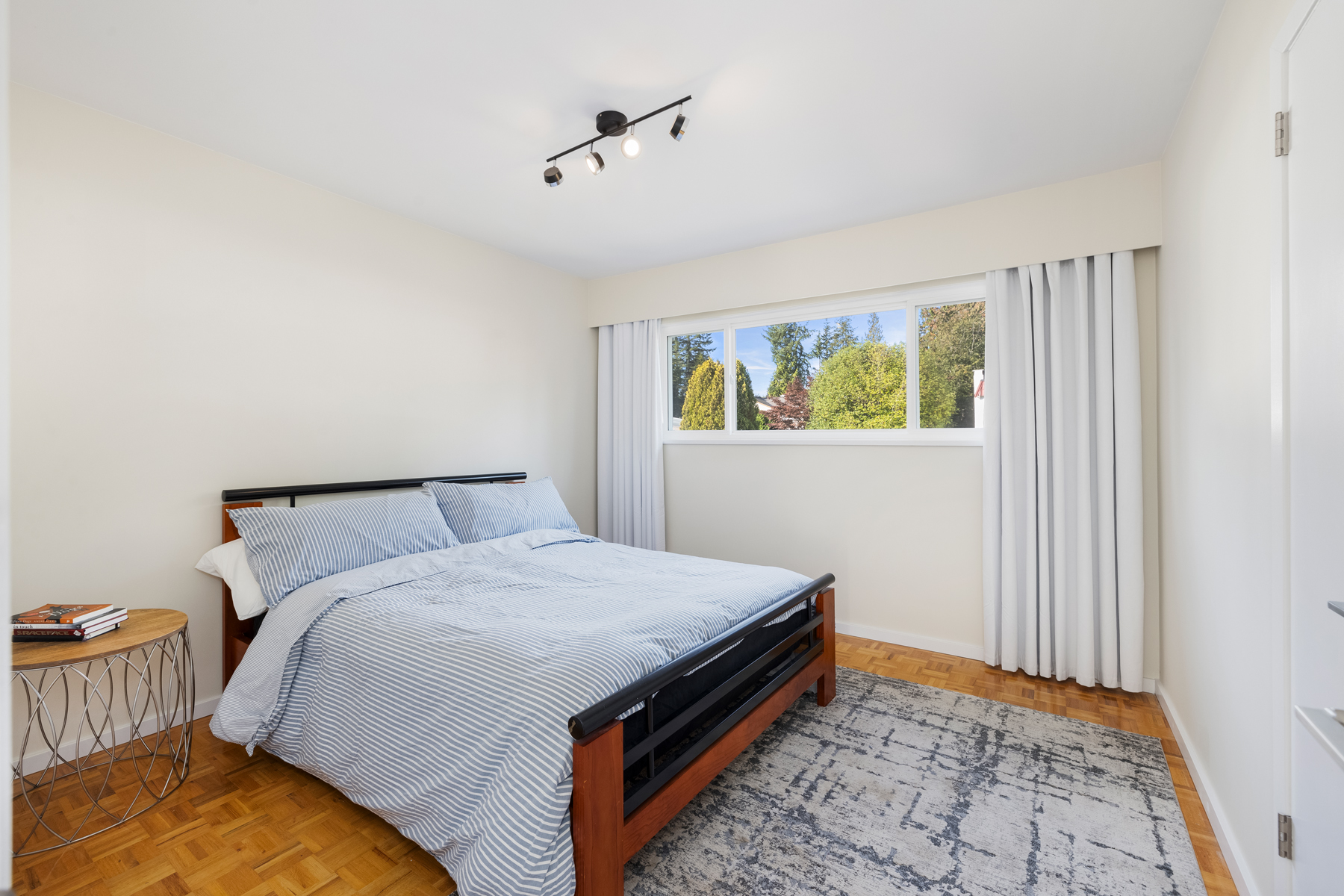 1038 Carnaby Place, North Vancouver, British Columbia  V7H 2A1 - Photo 7 - RP4655455925